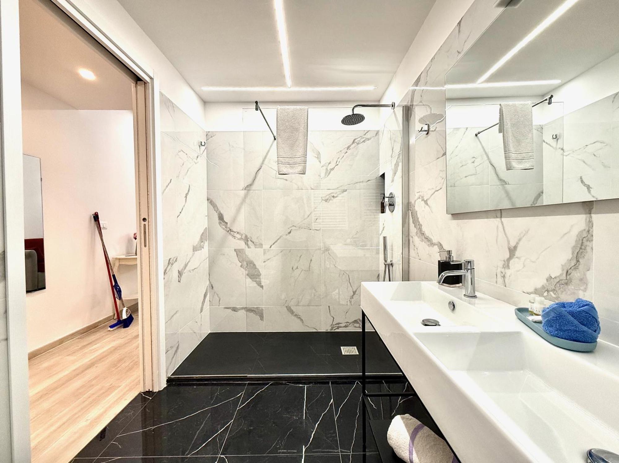 Appartement Dimora Sottoripa 51 Di Fronte Acquario - Genovabb It Gênes
